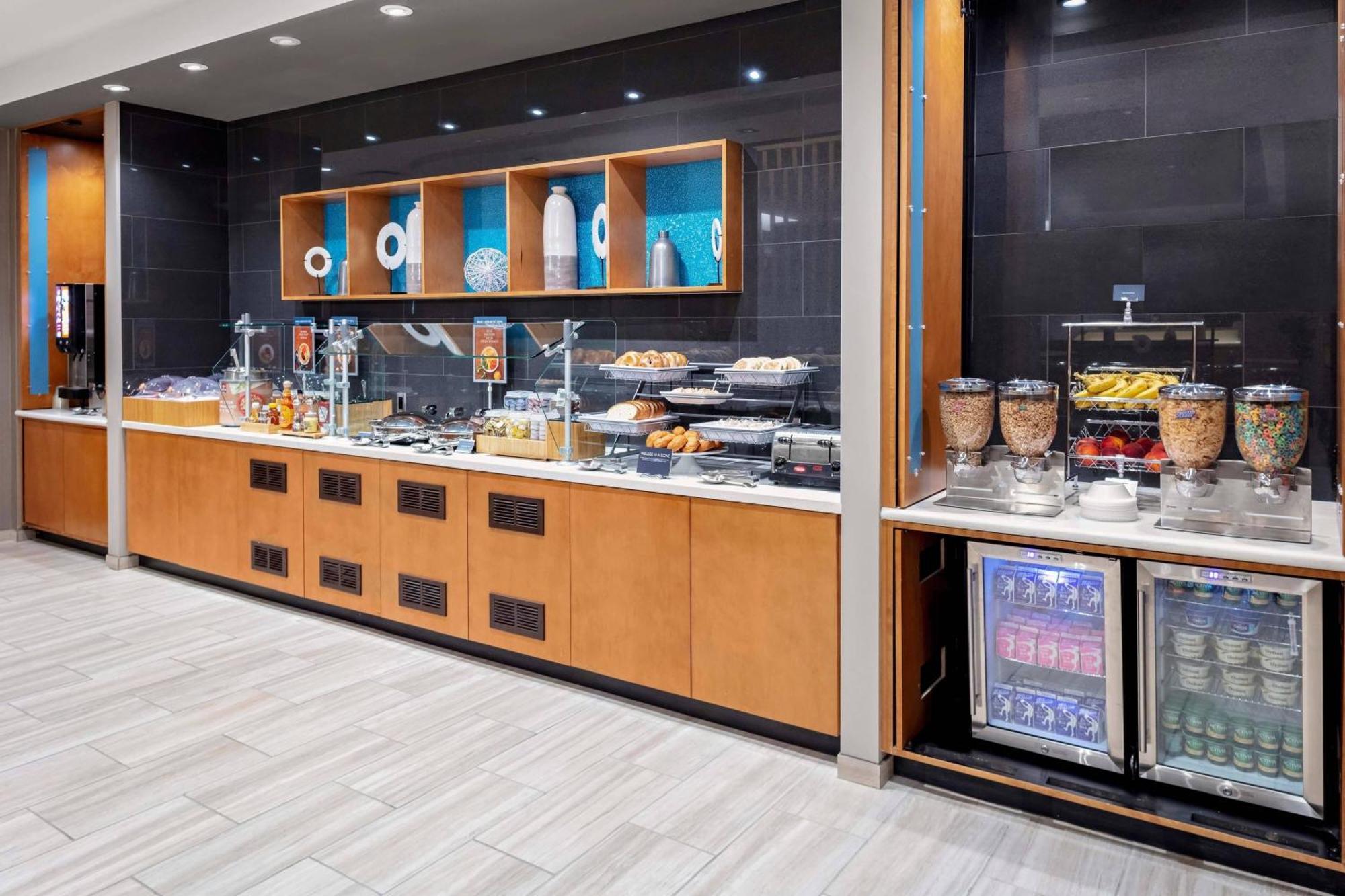 Springhill Suites By Marriott Kansas City Plaza Екстер'єр фото