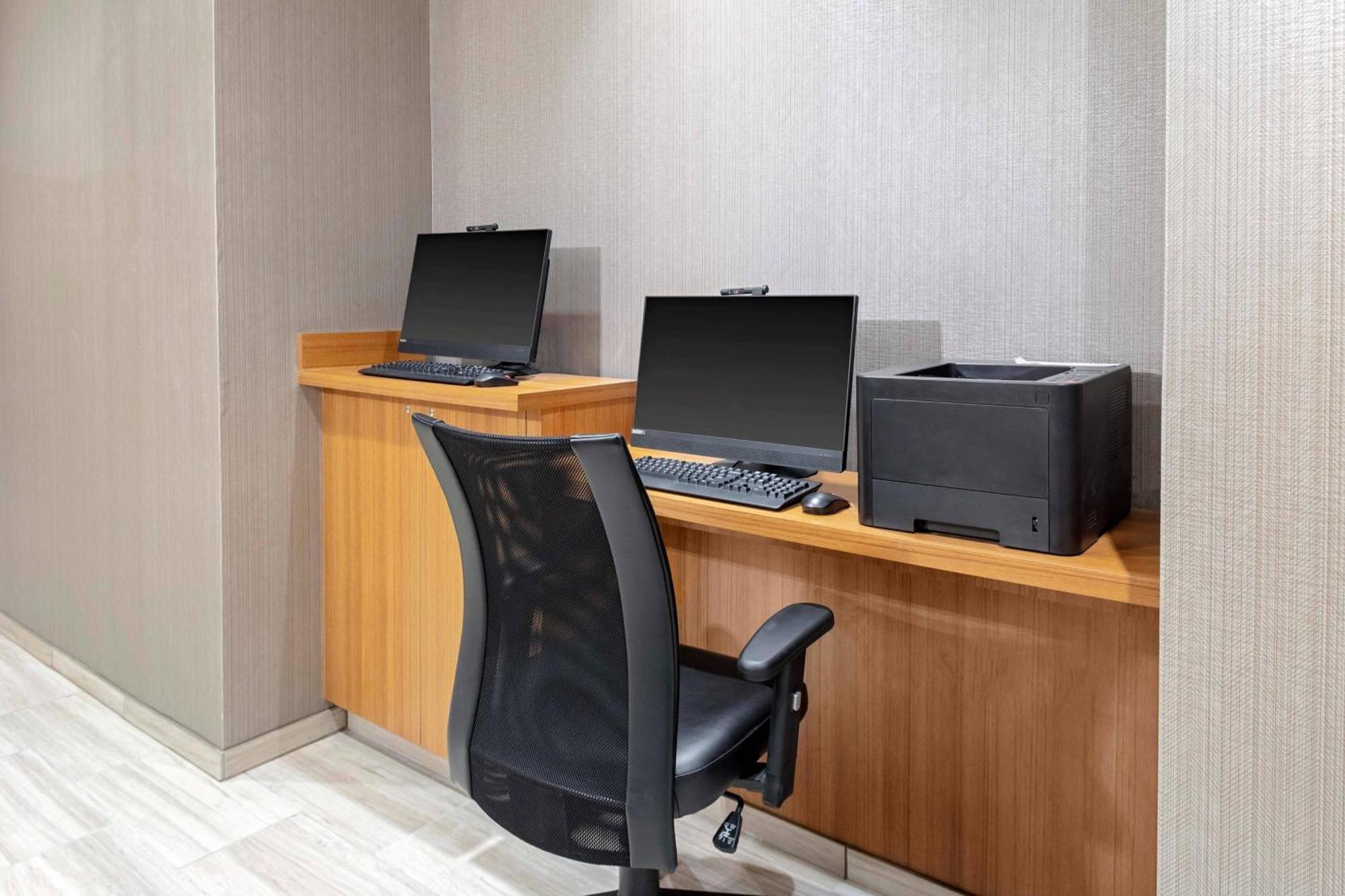 Springhill Suites By Marriott Kansas City Plaza Екстер'єр фото