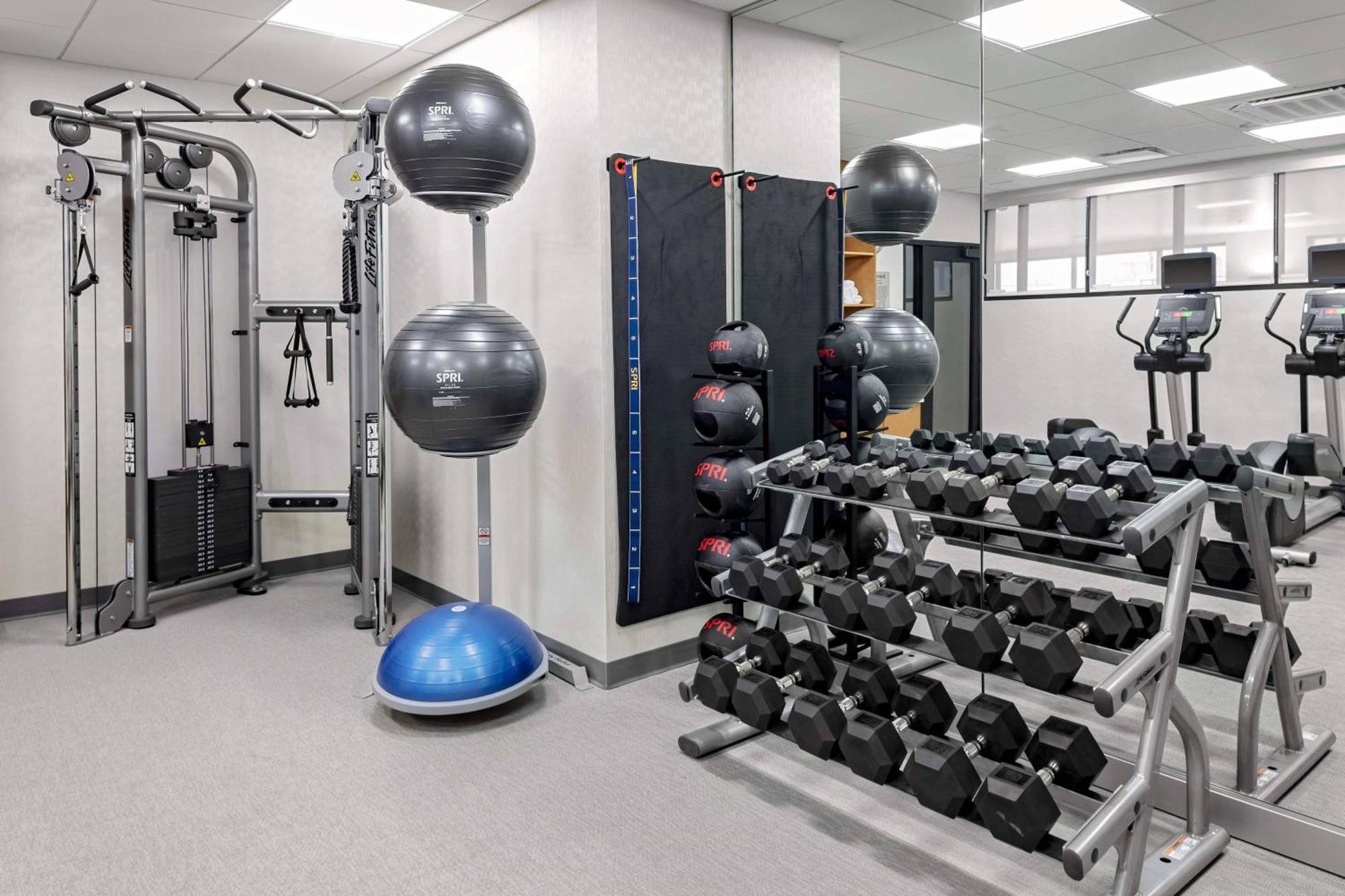 Springhill Suites By Marriott Kansas City Plaza Екстер'єр фото