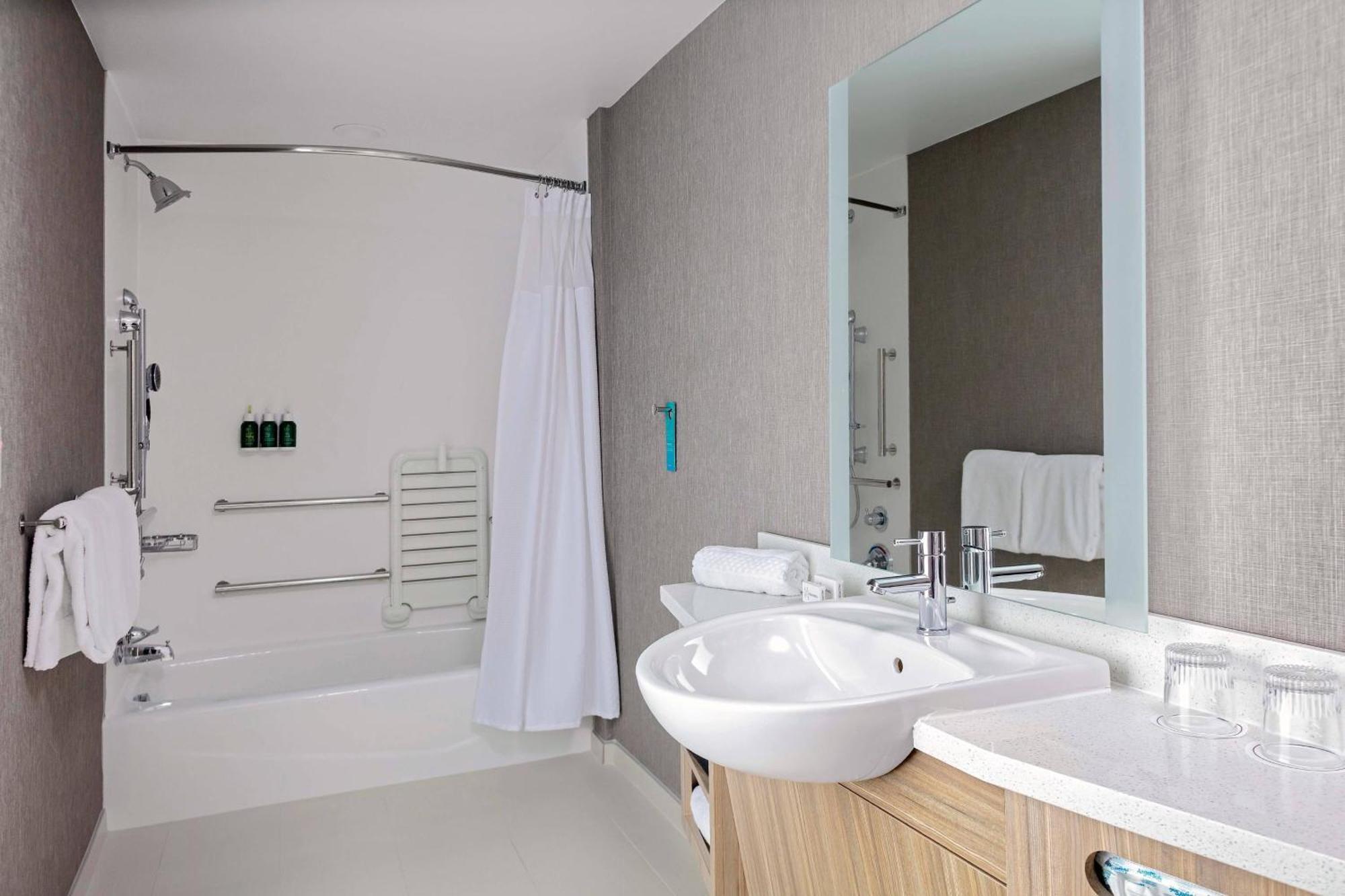 Springhill Suites By Marriott Kansas City Plaza Екстер'єр фото