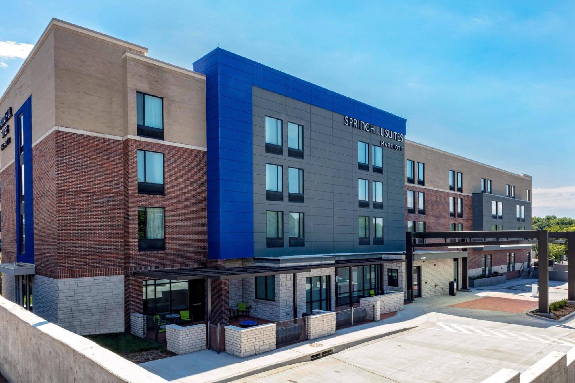 Springhill Suites By Marriott Kansas City Plaza Екстер'єр фото